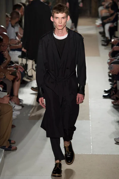 Look 49